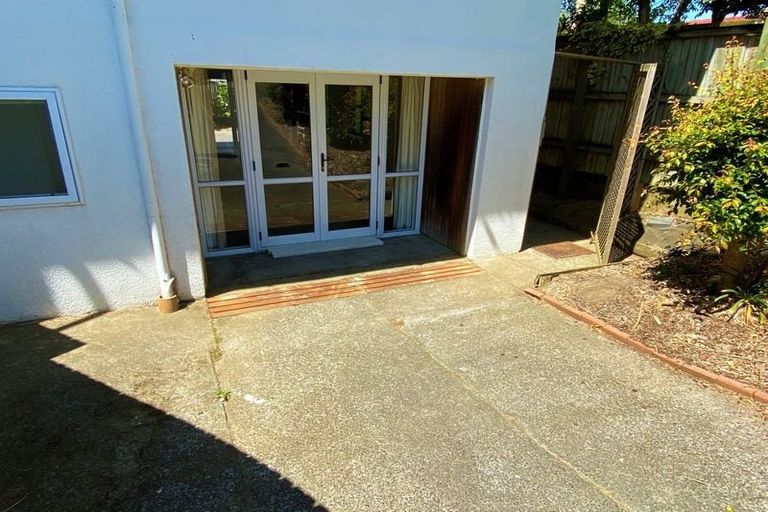 Photo of property in 1/142 Clovelly Road, Bucklands Beach, Auckland, 2012