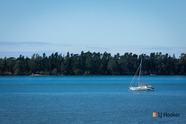 Photo of property in 30a Harbour View Road, Tahawai, Katikati, 3170