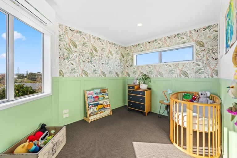 Photo of property in 7a Justin Place, Te Atatu Peninsula, Auckland, 0610