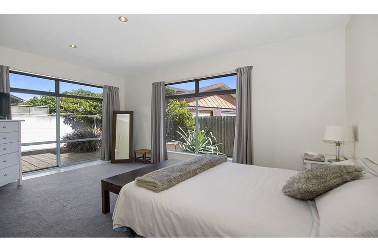 Photo of property in 191 Marine Parade, New Brighton, Christchurch, 8083