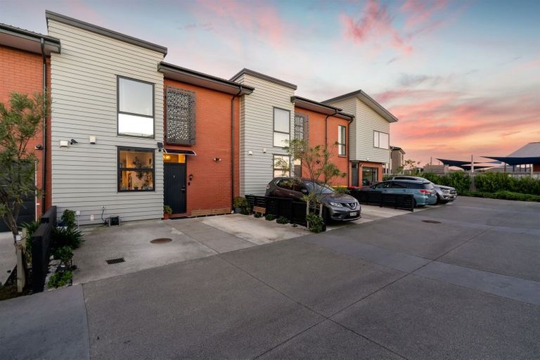 Photo of property in 7 Fermi Lane, Papakura, 2110