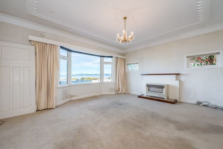 Photo of property in 155 The Esplanade, Petone, Lower Hutt, 5012