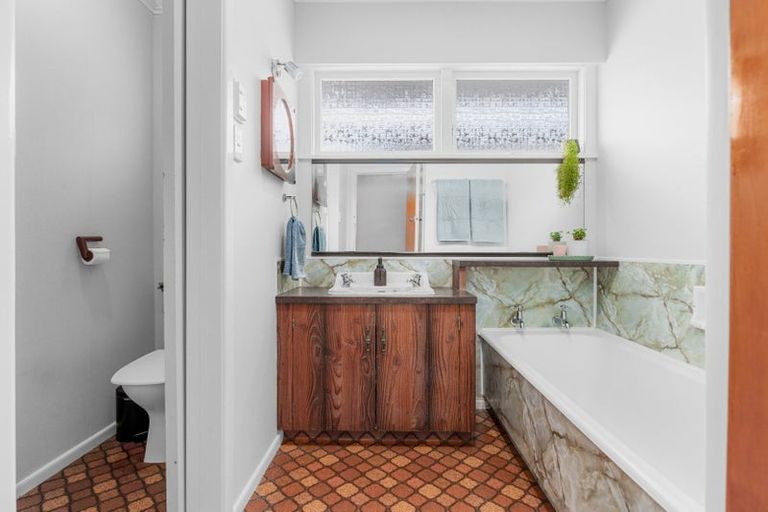 Photo of property in 4 Thomson Avenue, Dinsdale, Hamilton, 3204