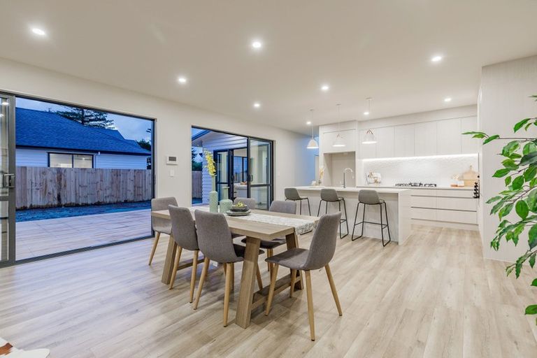 Photo of property in 7 Dida Park Drive, Kumeu, 0810