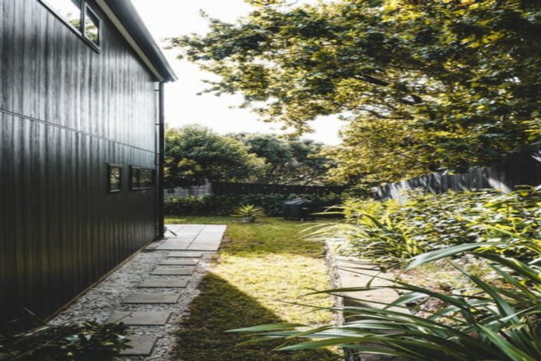 Photo of property in 40 Wharara Lane, Massey, Auckland, 0614