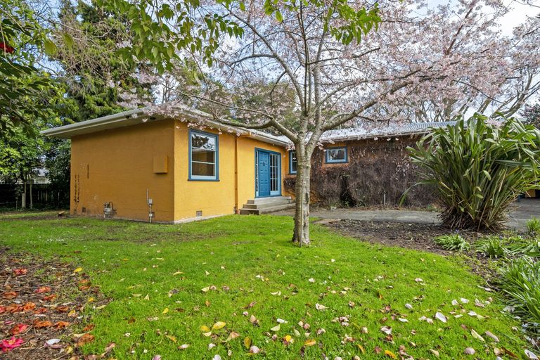 Photo of property in 7 Cremorne Avenue, Hokowhitu, Palmerston North, 4410