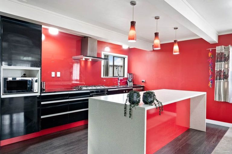 Photo of property in 102 Marne Road, Papakura, 2110