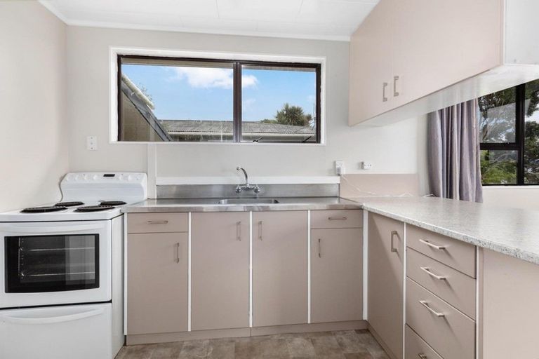 Photo of property in 21 Marne Grove, Waitangirua, Porirua, 5024