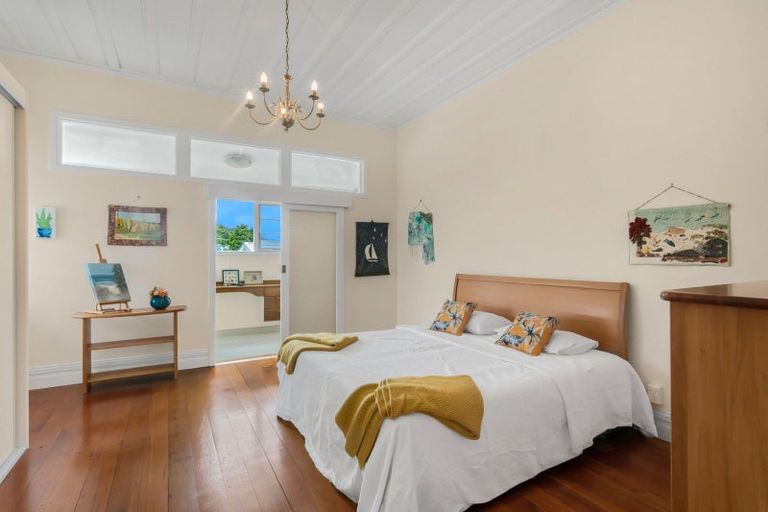 Photo of property in 17 Beresford Street, Russell, 0202