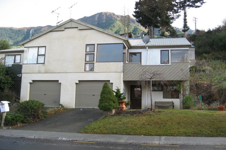 Photo of property in 20a Sainsbury Road, Fernhill, Queenstown, 9300