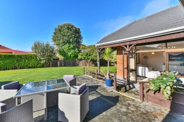 Photo of property in 71 St Annes Crescent, Wattle Downs, Auckland, 2103