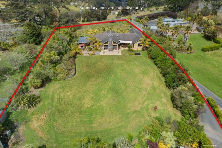 Photo of property in 65 Vaughans Road, Okura, Albany, 0792