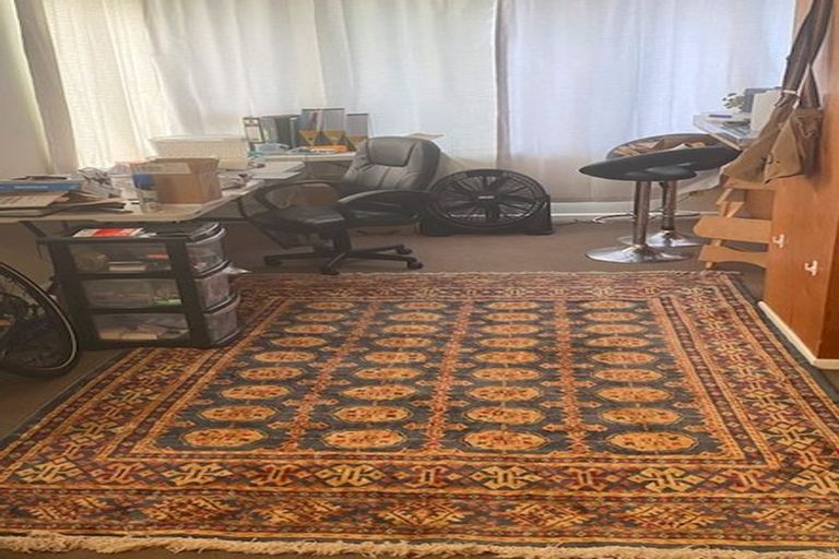 Photo of property in Churchill Flats, 213 The Terrace, Wellington Central, Wellington, 6011