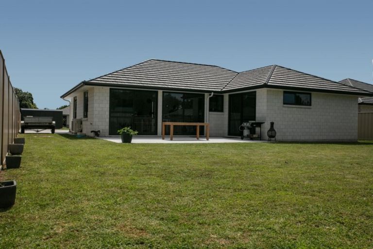 Photo of property in 22f Clive Road, Katikati, 3129
