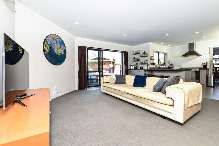 Photo of property in 56 Farringdon Avenue, Rototuna North, Hamilton, 3210