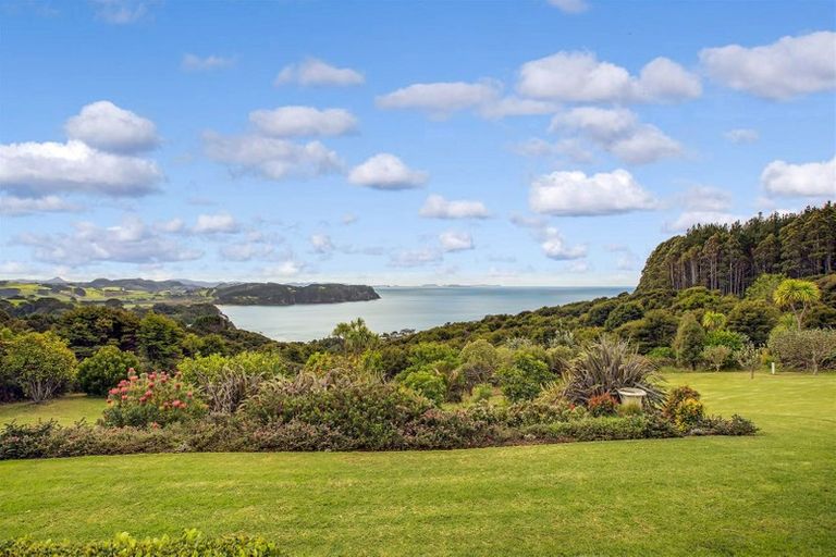 Photo of property in 32 Radar Road, Hot Water Beach, Whitianga, 3591