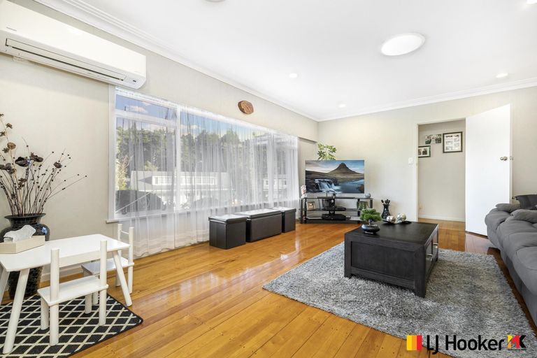 Photo of property in 5 Freshney Place, Hillpark, Auckland, 2102