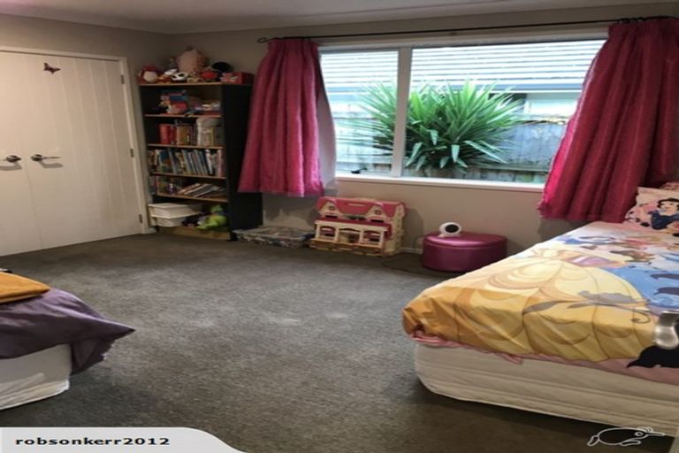 Photo of property in 50 Intrepid Crescent, Beachlands, Auckland, 2018