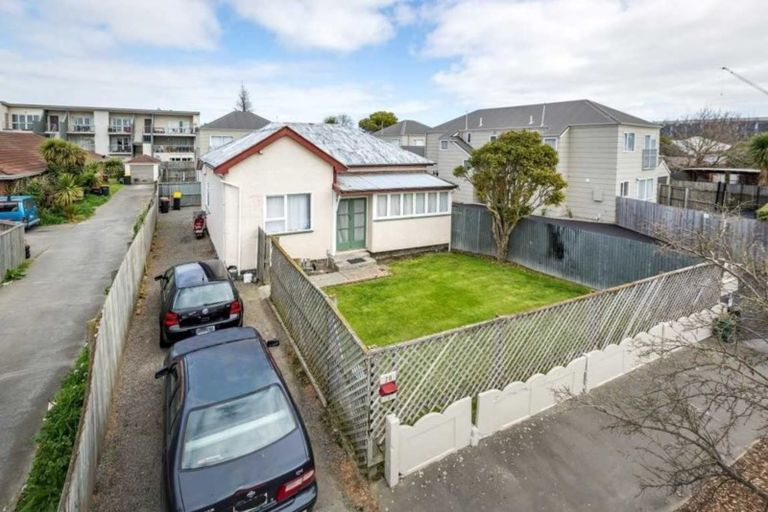Photo of property in 7/16 Grenville Street, Waltham, Christchurch, 8011