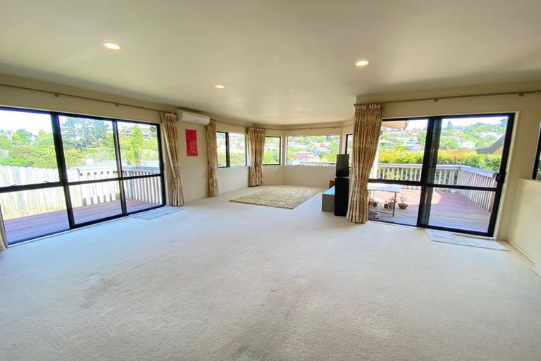 Photo of property in 27 Langana Avenue, Browns Bay, Auckland, 0630