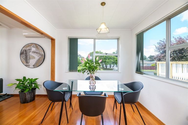 Photo of property in 23 Finlow Drive, Te Atatu South, Auckland, 0610