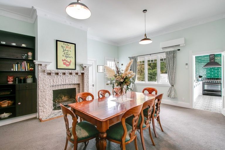 Photo of property in 2 Lucknow Road, Havelock North, 4130