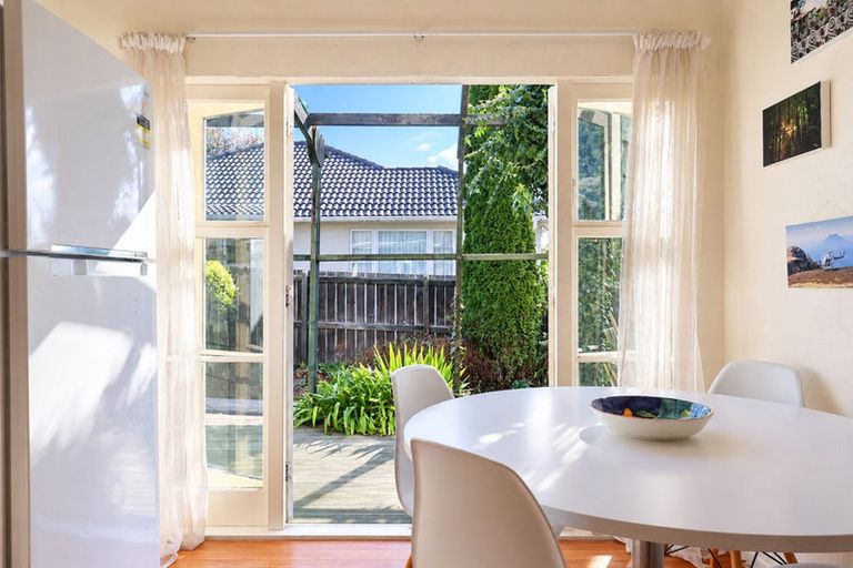 Photo of property in 12 Devon Street, Glenholme, Rotorua, 3010