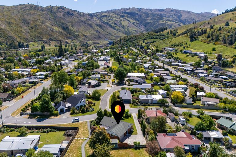 Photo of property in 23 Whitby Street, Clyde, 9330