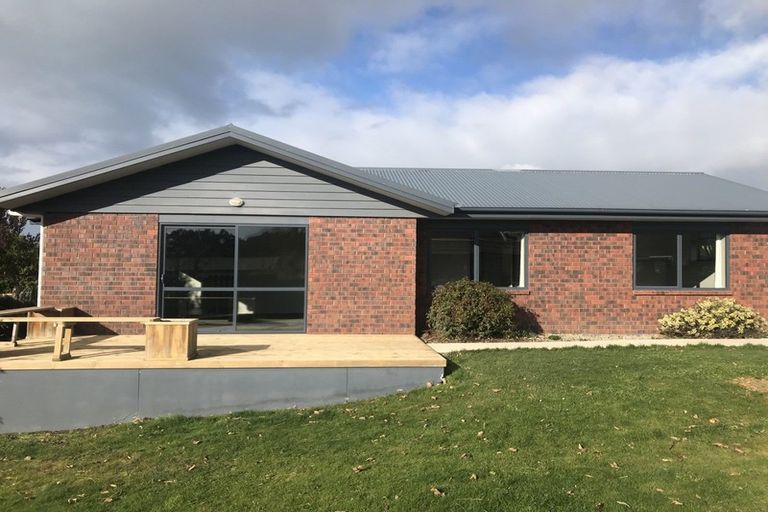 Photo of property in 23a Weston Road, Holmes Hill, Oamaru, 9401