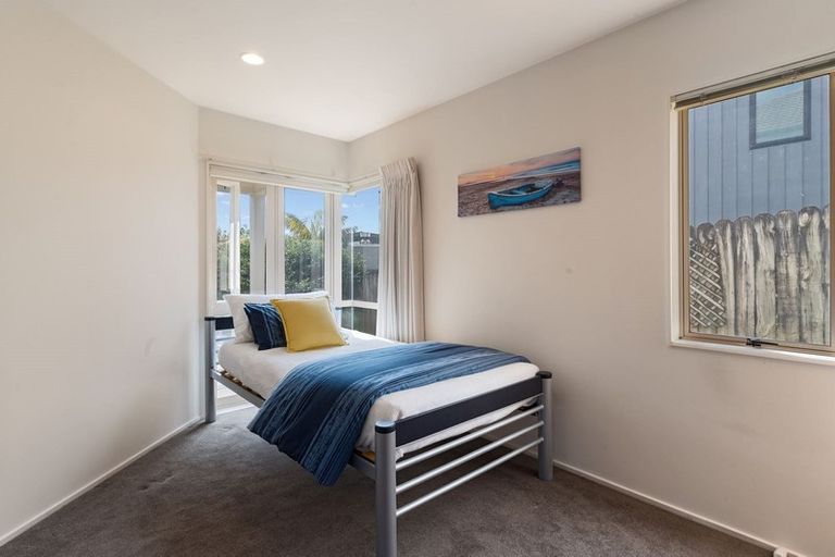 Photo of property in 1/93 Forrest Hill Road, Milford, Auckland, 0620