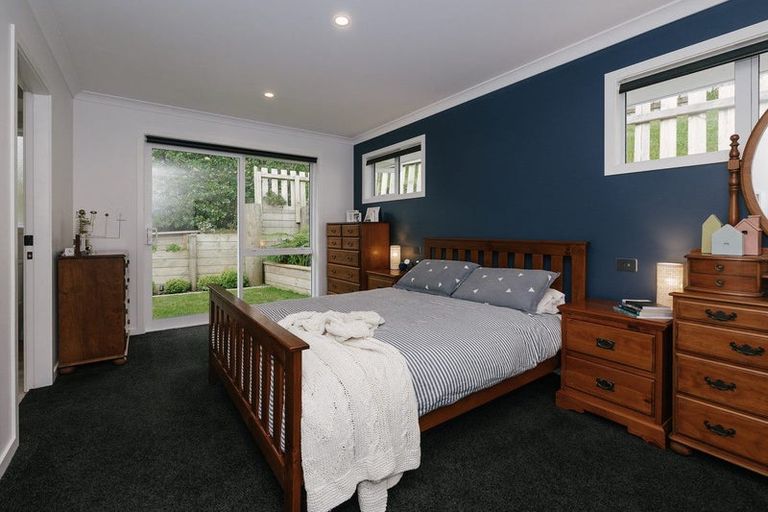 Photo of property in 22a La Lena Grove, Fitzherbert, Palmerston North, 4410