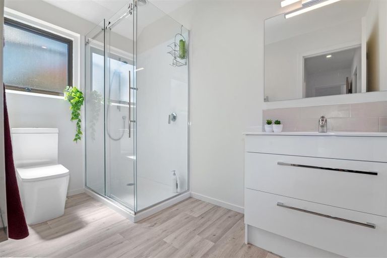 Photo of property in 12 Waitawa Place, Lynmore, Rotorua, 3010