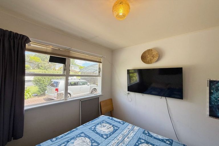 Photo of property in 27 Glendene Avenue, Glendene, Auckland, 0602