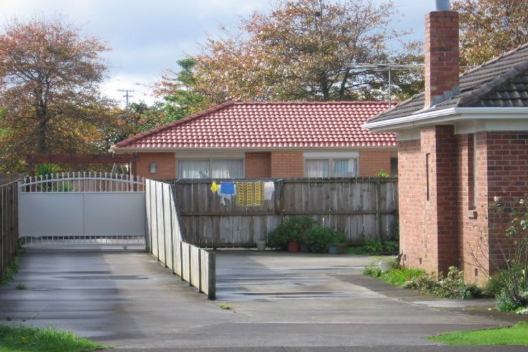Photo of property in 2/10 York Road, Papatoetoe, Auckland, 2104