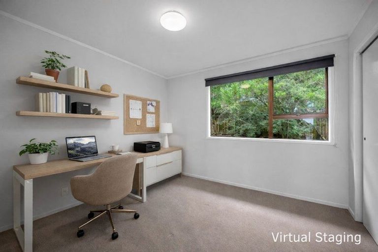 Photo of property in 28 Elizabeth Drive, West Harbour, Auckland, 0618