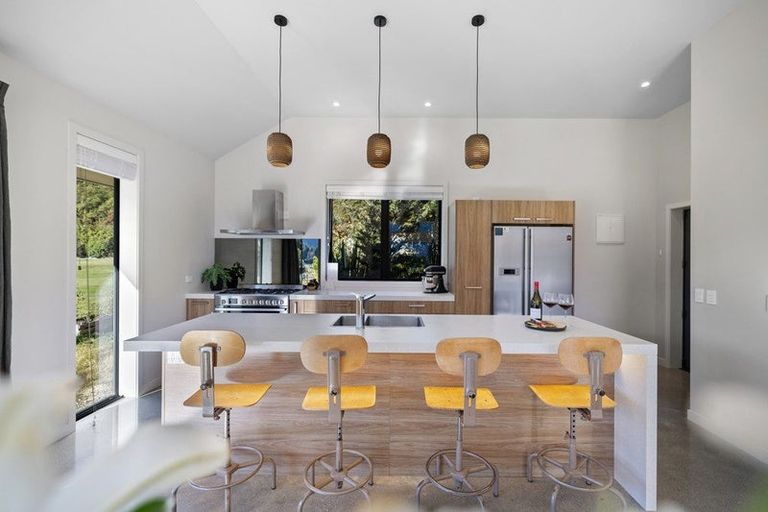 Photo of property in 54 Xenicus Rise, Glenorchy, 9372