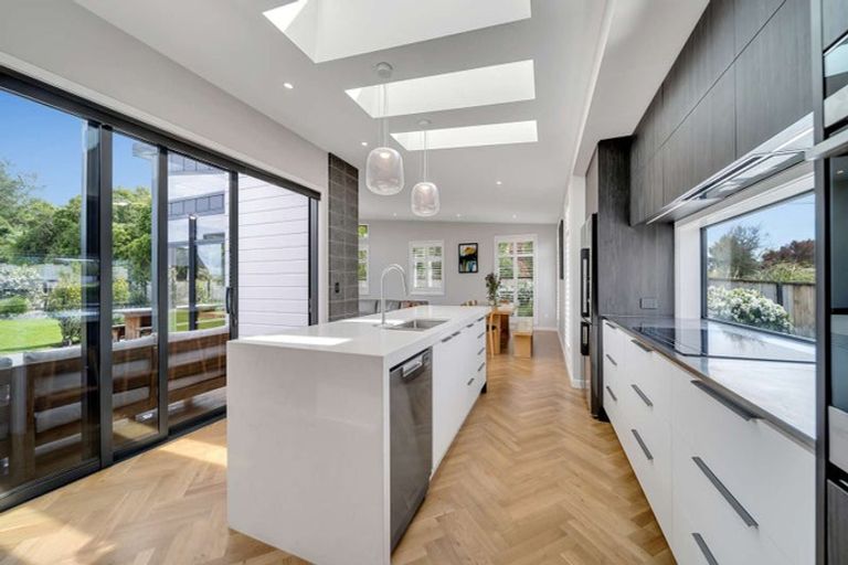 Photo of property in 92 Weston Road, Weston, Oamaru, 9401