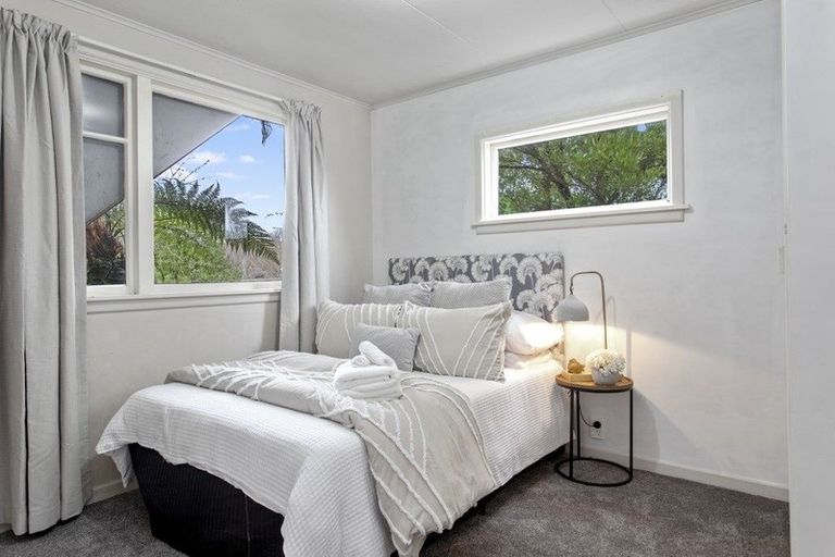 Photo of property in 50 Queens Avenue, Waikuku Beach, 7402