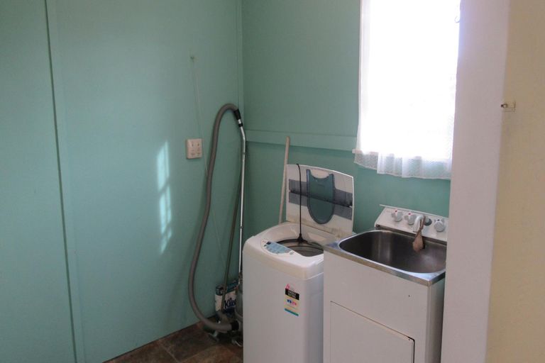 Photo of property in 22 Studholme Street, Waimate, 7924