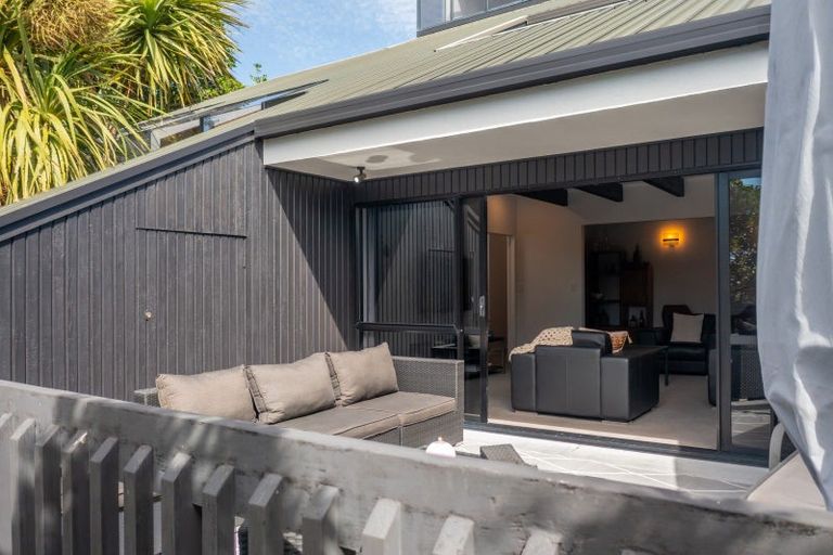 Photo of property in 20 Tiromoana Road, Raumati South, Paraparaumu, 5032