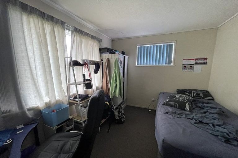 Photo of property in 132 Cascades Road, Pakuranga Heights, Auckland, 2010