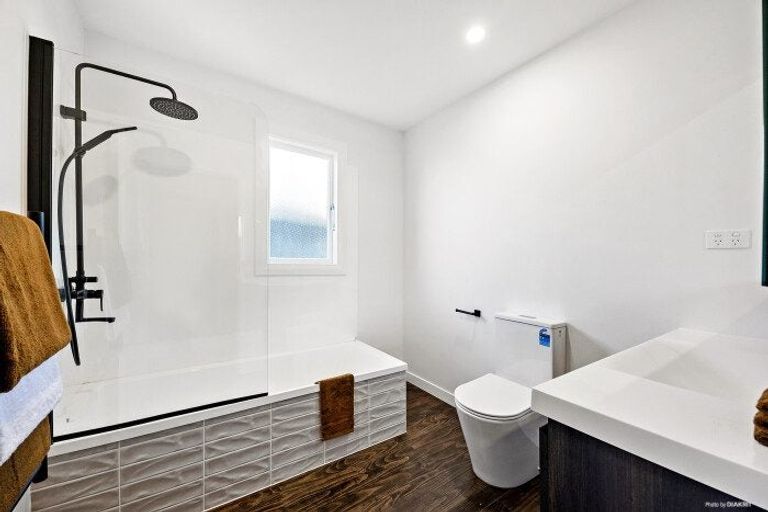 Photo of property in 56 Dale Crescent, Pakuranga, Auckland, 2010