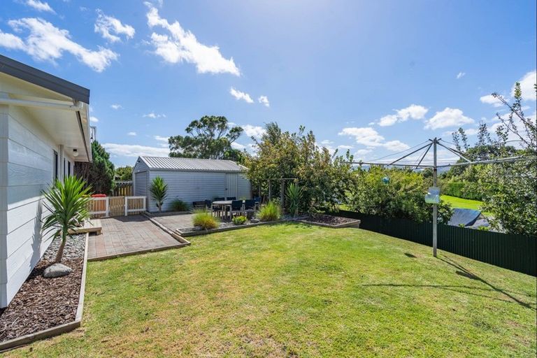 Photo of property in 11 Dennis Taylor Court, Paraparaumu, 5032