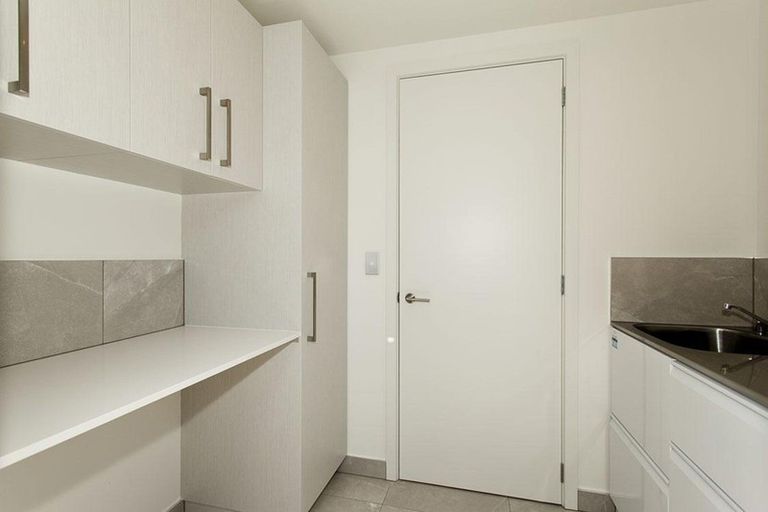 Photo of property in 15 Whakata Lane, Mairangi Bay, Auckland, 0630