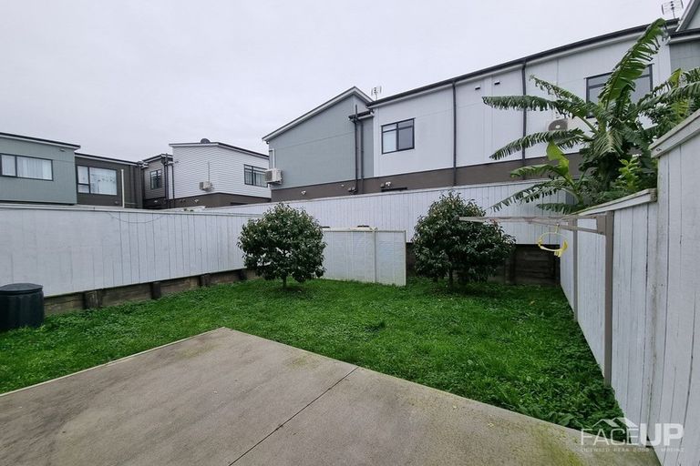 Photo of property in 6 Weta Road, Hobsonville, Auckland, 0616