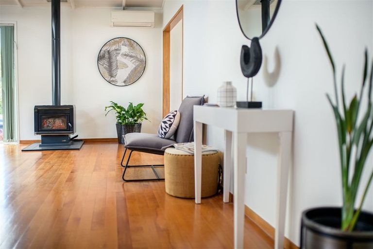 Photo of property in 23 Finlow Drive, Te Atatu South, Auckland, 0610