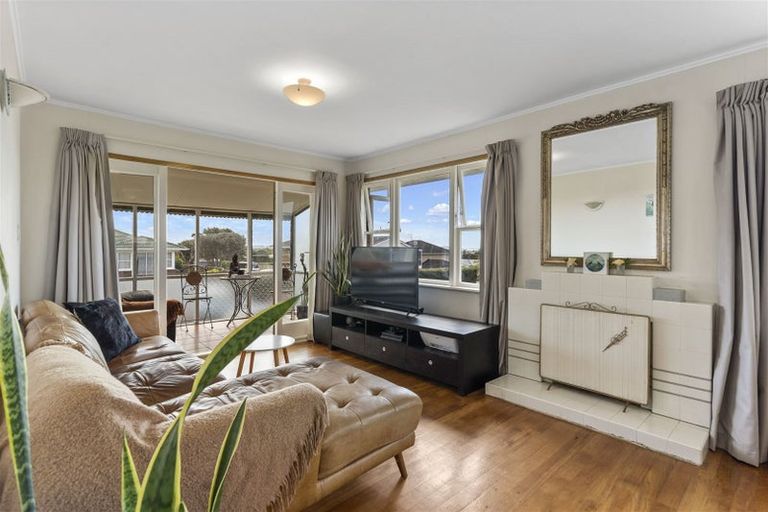 Photo of property in 2/1 The Link, Howick, Auckland, 2010