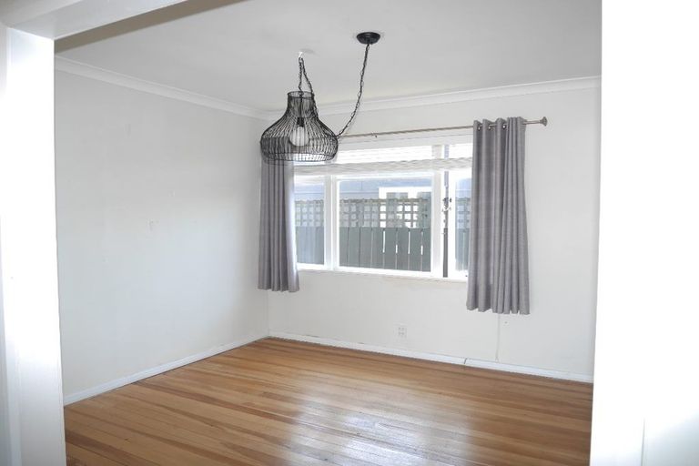 Photo of property in 1 Toru Road, Paraparaumu Beach, Paraparaumu, 5032