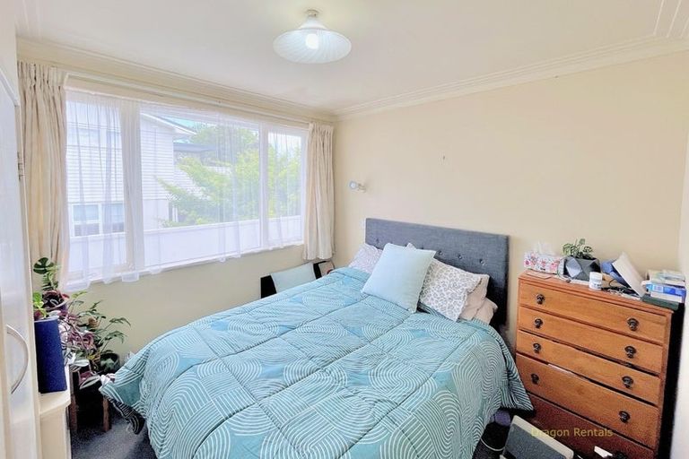 Photo of property in 8 Jellicoe Road, Murrays Bay, Auckland, 0630