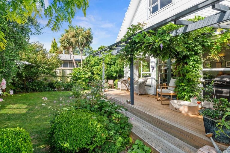 Photo of property in 299 Eastern Terrace, Sydenham, Christchurch, 8023